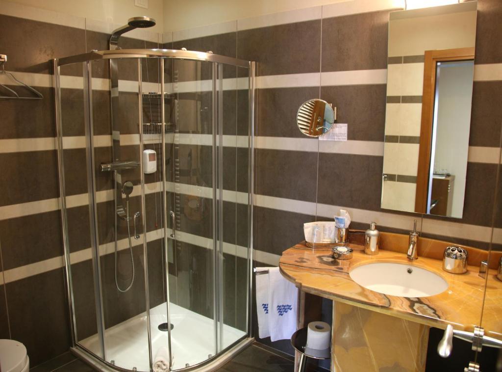 One-Bedroom Apartment Separate Building,110668899:JPEG